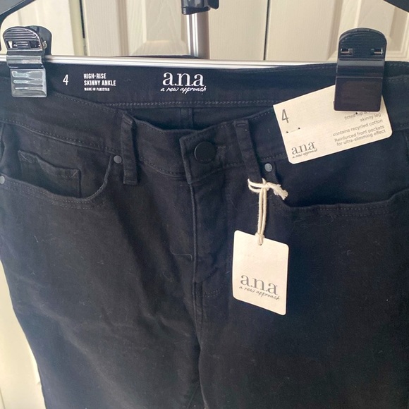 Black A.N.A. Jeans. - Picture 7 of 8